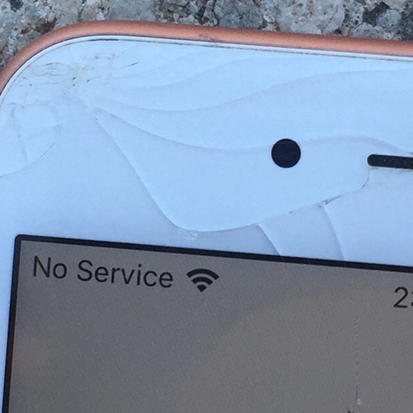 iPhone 8plus - Picture 4 of 4